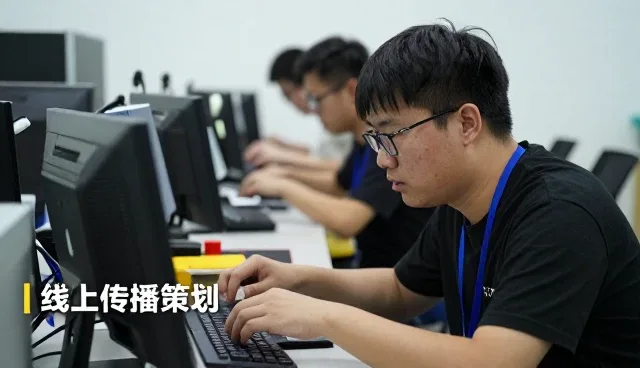 如何选择适合内容分发与优化的适配方案？